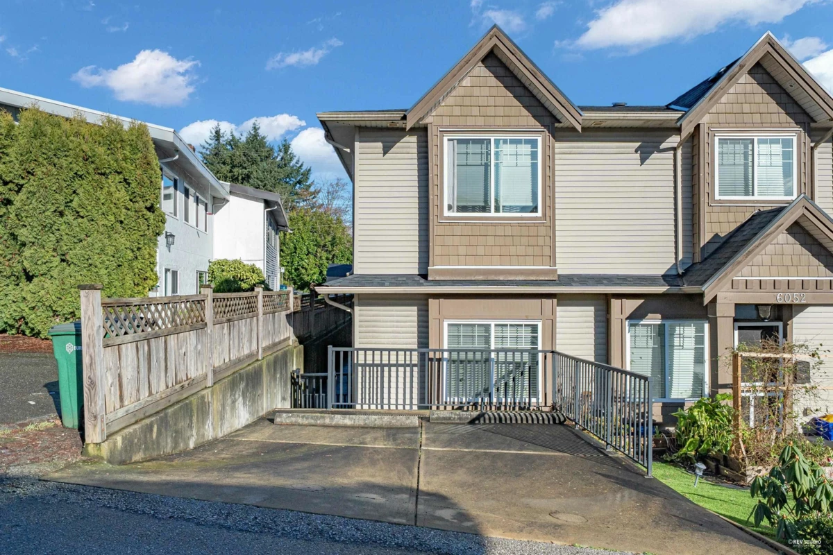 Hot Tub / Spa Photo of 6050 Hardwick Street, Burnaby, BC