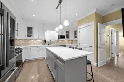 6050 Hardwick Street, Burnaby, BC