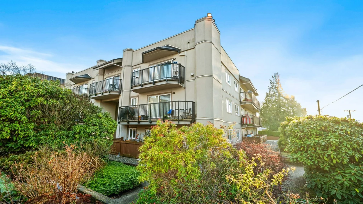 Fitness Center Photo Near 302 620 Blackford Street, New Westminster, BC