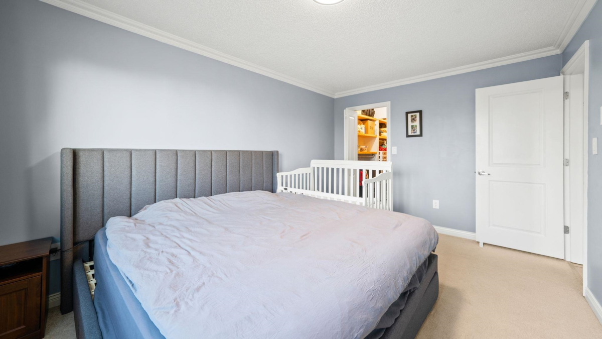 Guest Bathroom Photo of 302 620 Blackford Street, New Westminster, BC