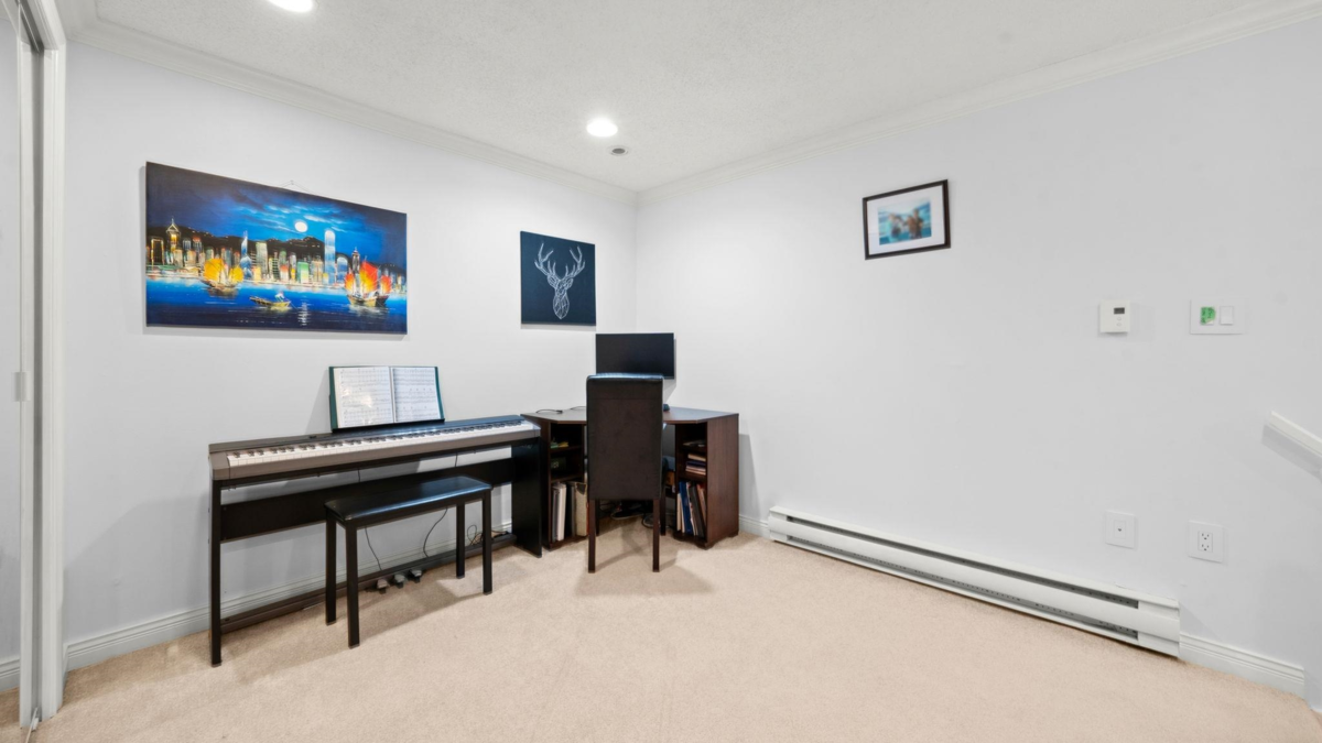 Outdoor Deck Photo of 302 620 Blackford Street, New Westminster, BC