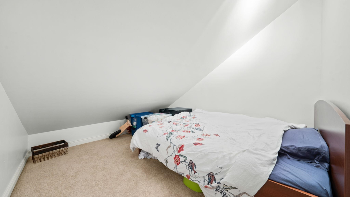 Swimming Pool Photo of 302 620 Blackford Street, New Westminster, BC