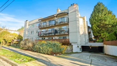 Community Amenities Photo (Clubhouse) of 302 620 Blackford Street, New Westminster, BC