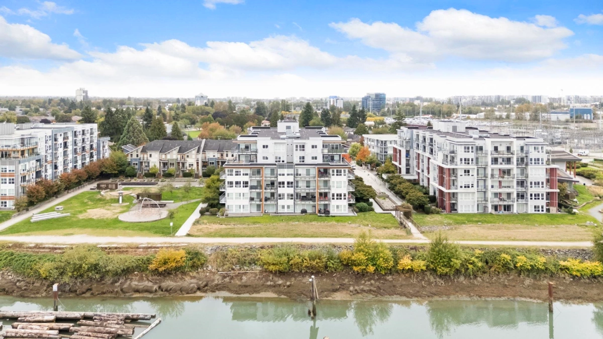 Entry Foyer Photo of 313 10155 River Drive, Richmond, BC