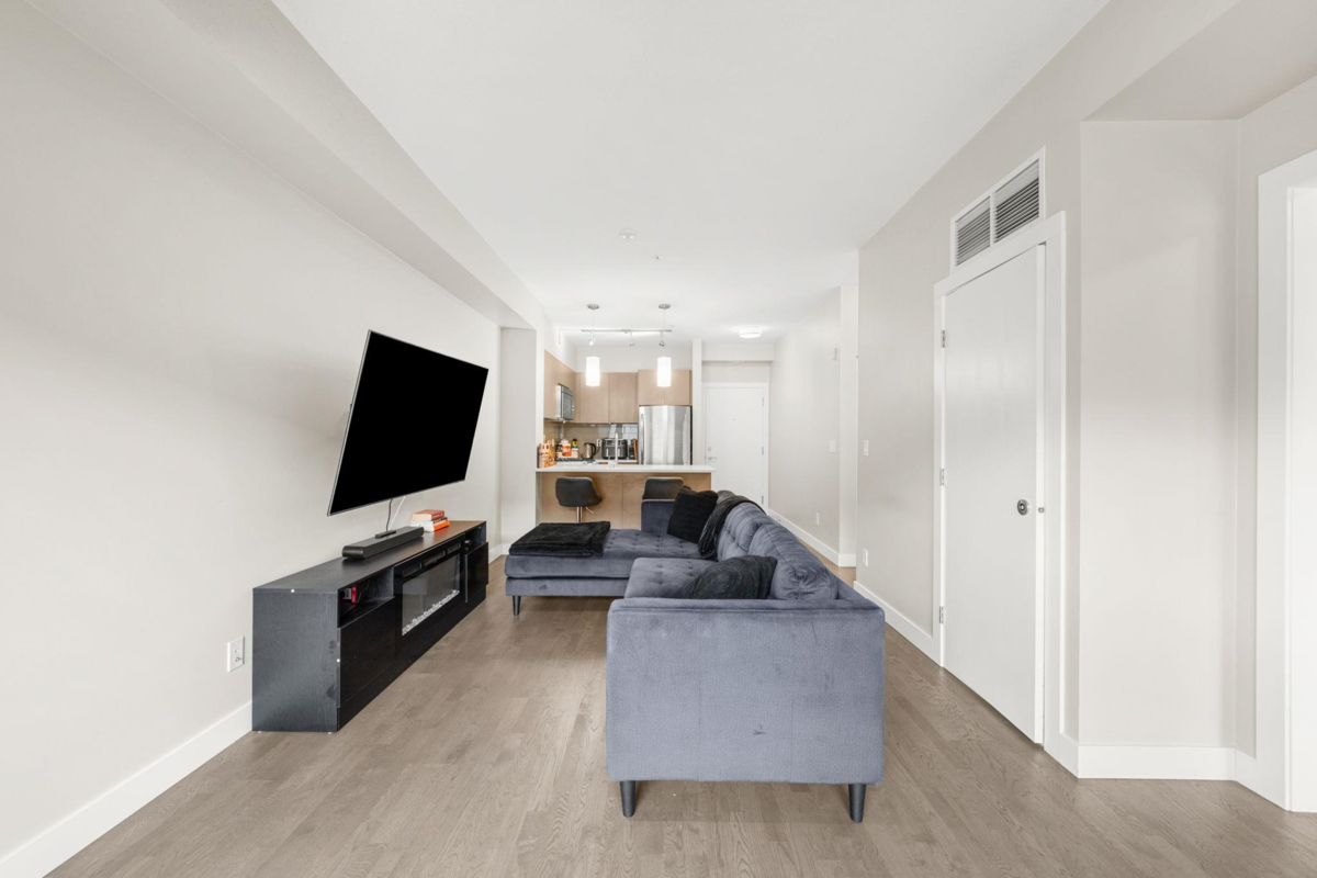 Primary Bathroom Photo of 313 10155 River Drive, Richmond, BC