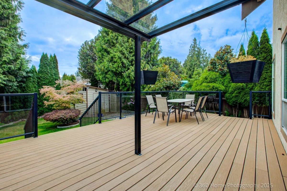 Laundry Room Photo of 19088 63b Avenue, Surrey, BC