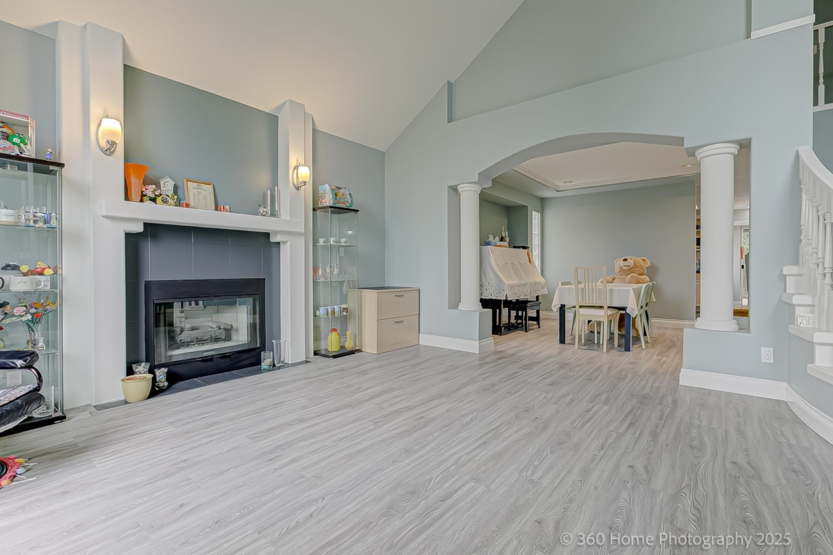 Living Room Photo of 19088 63b Avenue, Surrey, BC