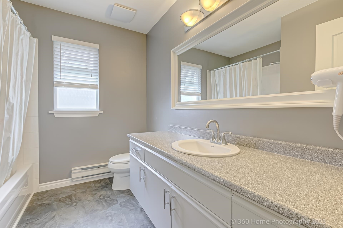 Loft / Bonus Room Photo of 19088 63b Avenue, Surrey, BC