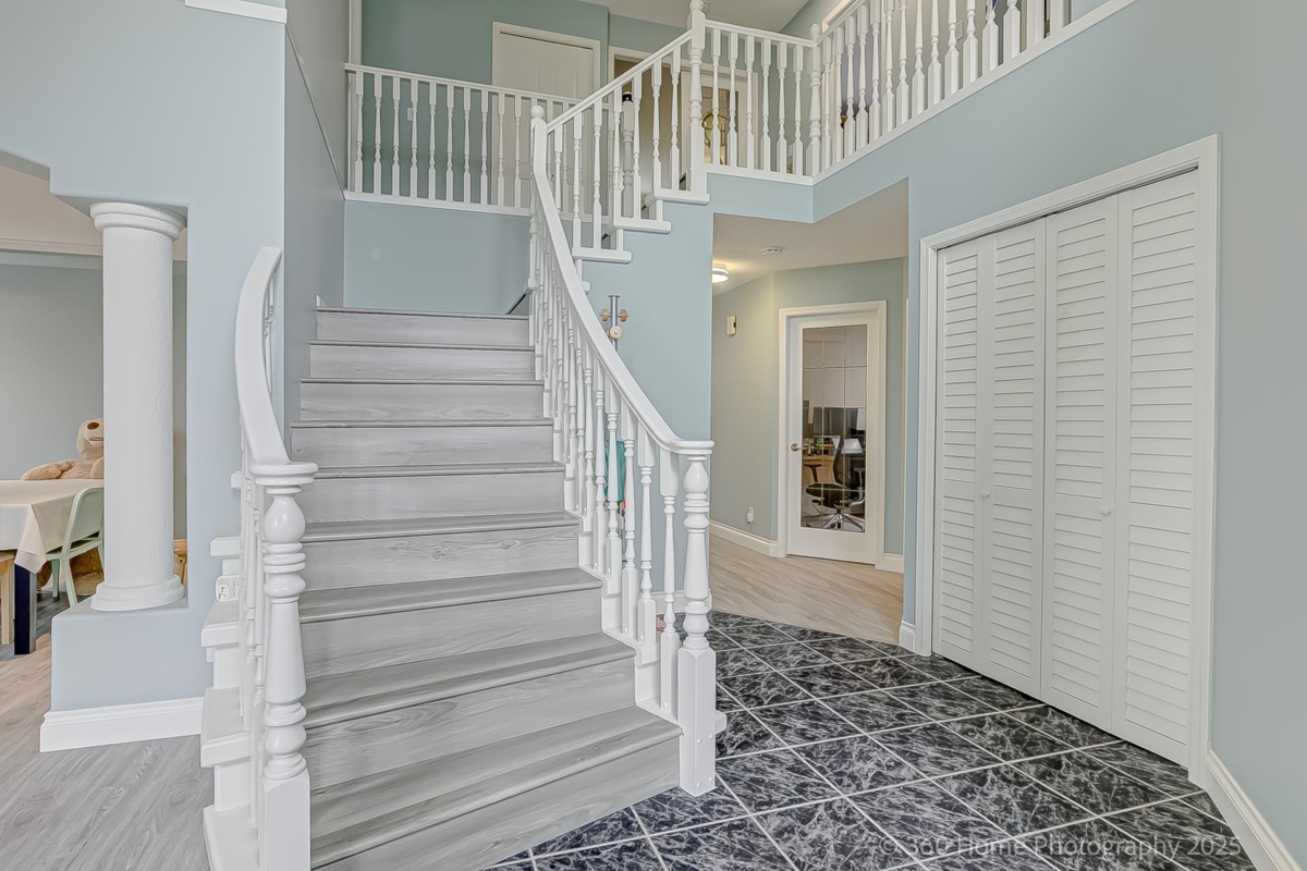Walk-In Closet Photo of 19088 63b Avenue, Surrey, BC