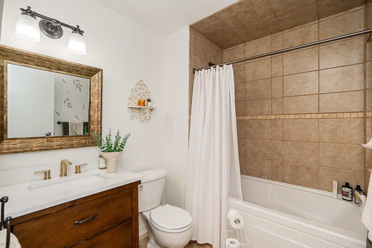 Walk-In Closet Photo of 39 12880 Railway Avenue, Richmond, BC