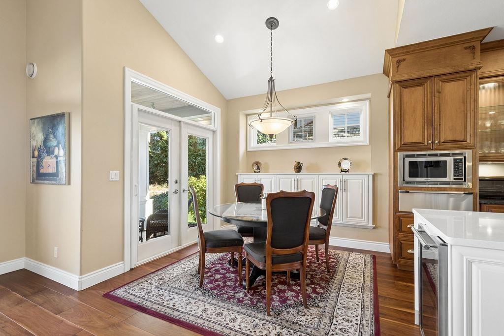 Walk-In Closet Photo of 19 15715 34 Avenue, Surrey, BC