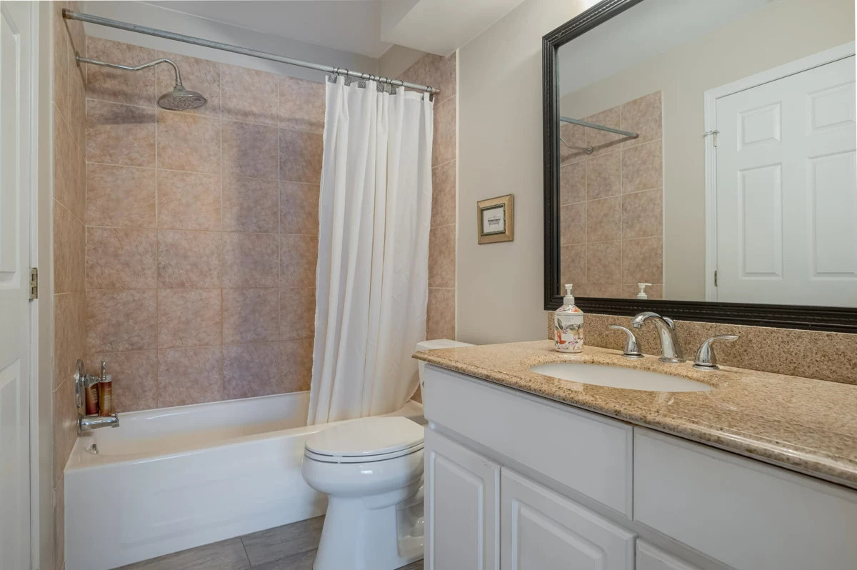 Entry Foyer Photo of 4 20788 87 Avenue, Langley, BC