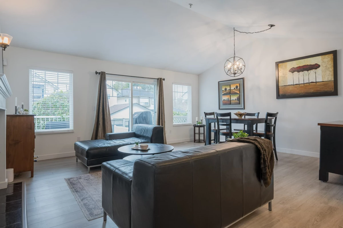 Kitchen Island Photo of 4 20788 87 Avenue, Langley, BC