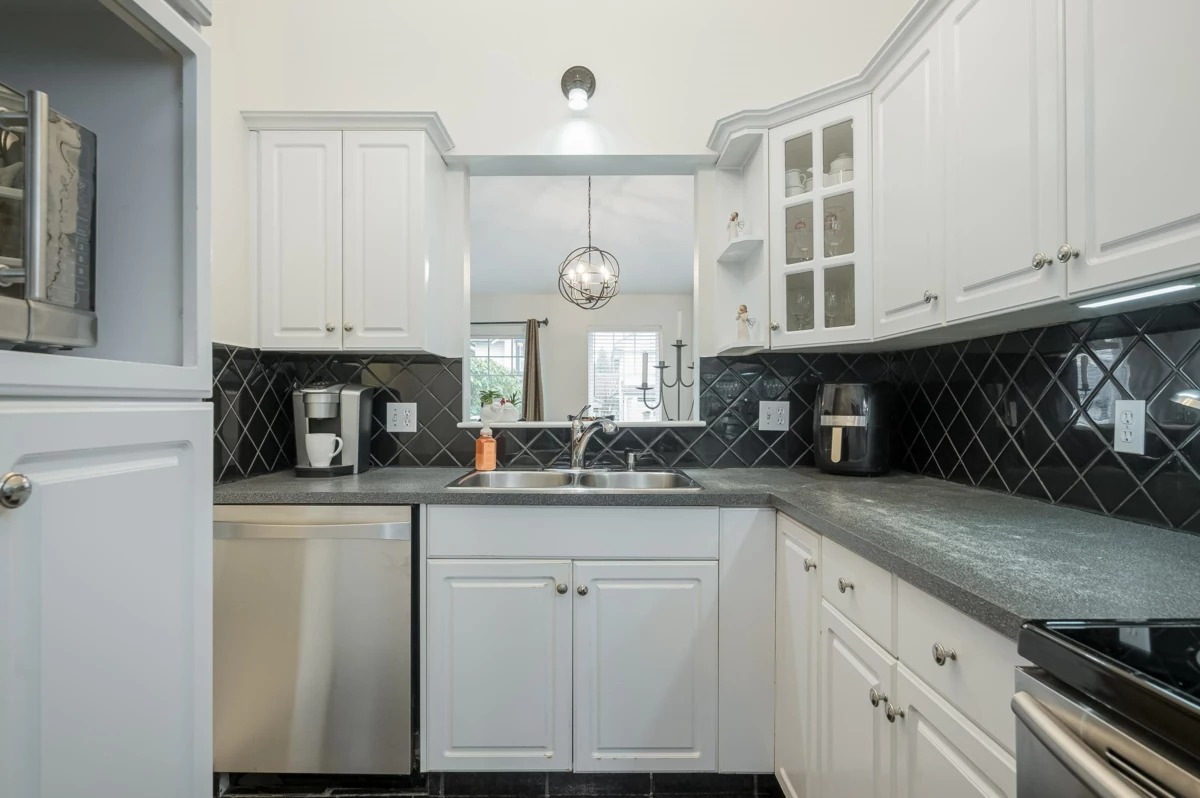 Powder Room Photo of 4 20788 87 Avenue, Langley, BC