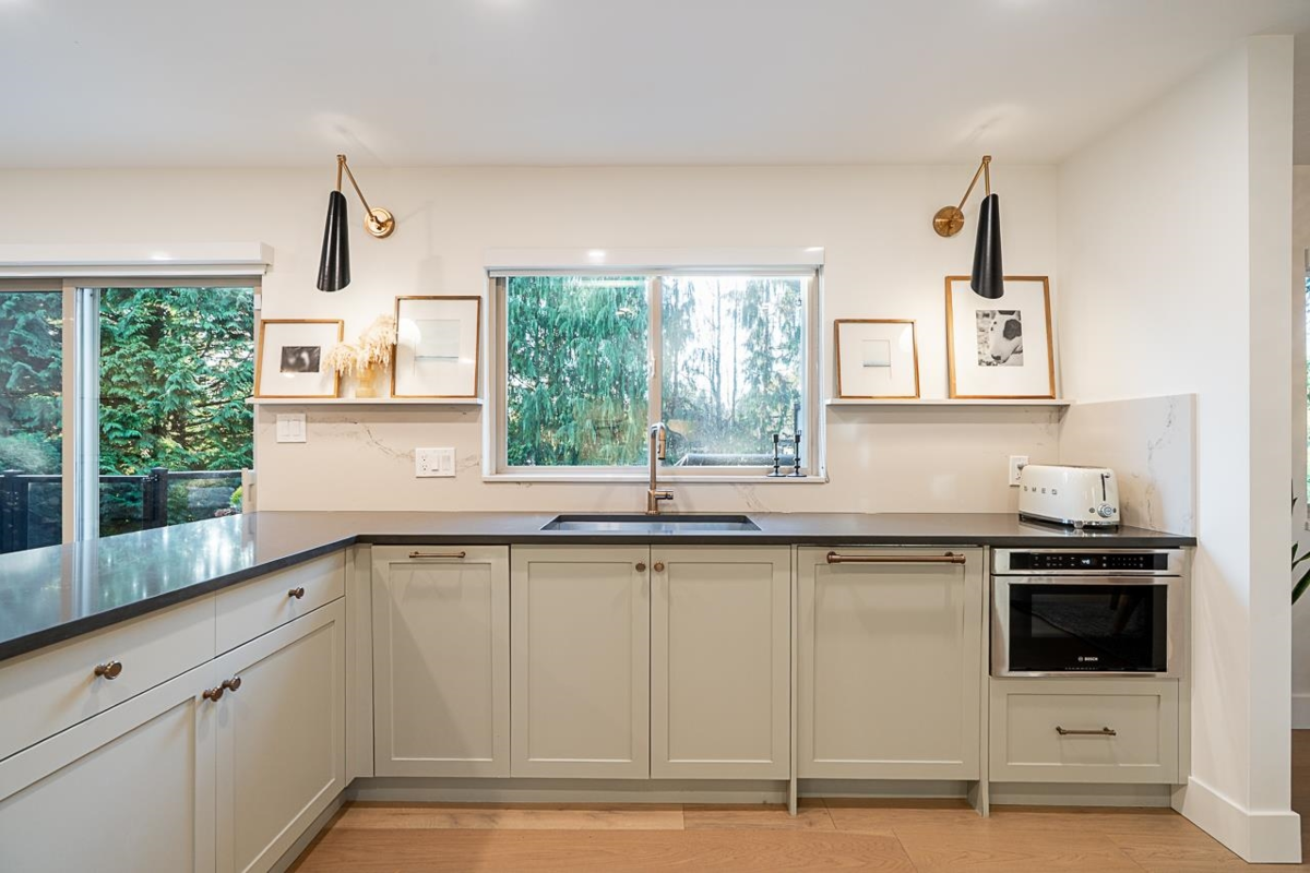 Bedroom 2 Photo of 839 164 Street, Surrey, BC