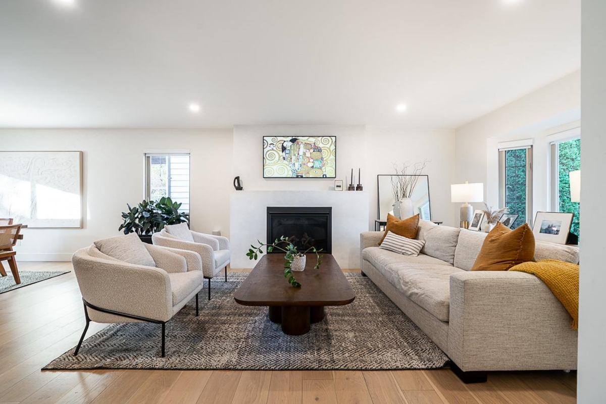 Family Room Photo of 839 164 Street, Surrey, BC