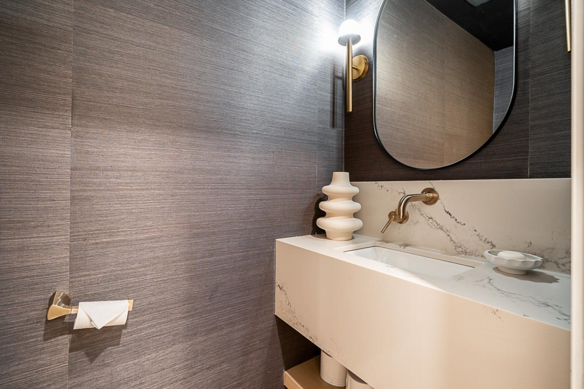 Front Yard Photo of 839 164 Street, Surrey, BC