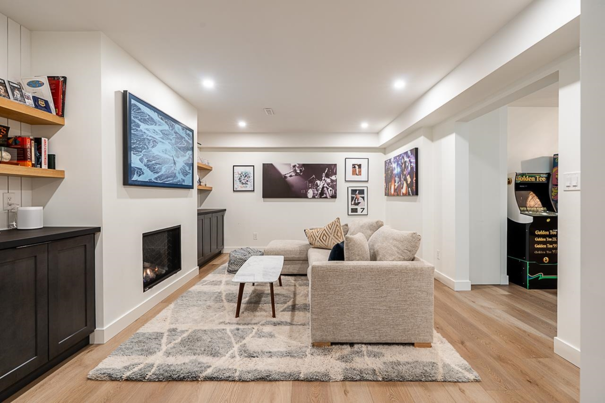 Hot Tub / Spa Photo of 839 164 Street, Surrey, BC