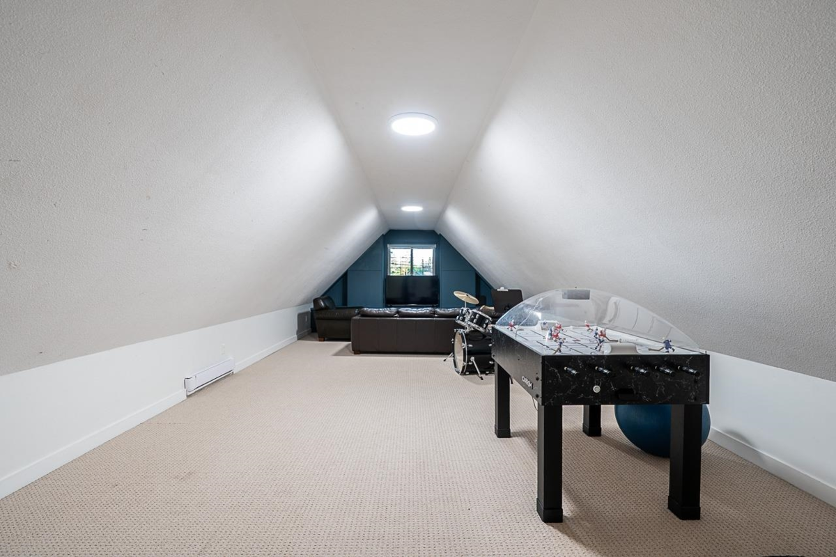 Outdoor Deck Photo of 839 164 Street, Surrey, BC