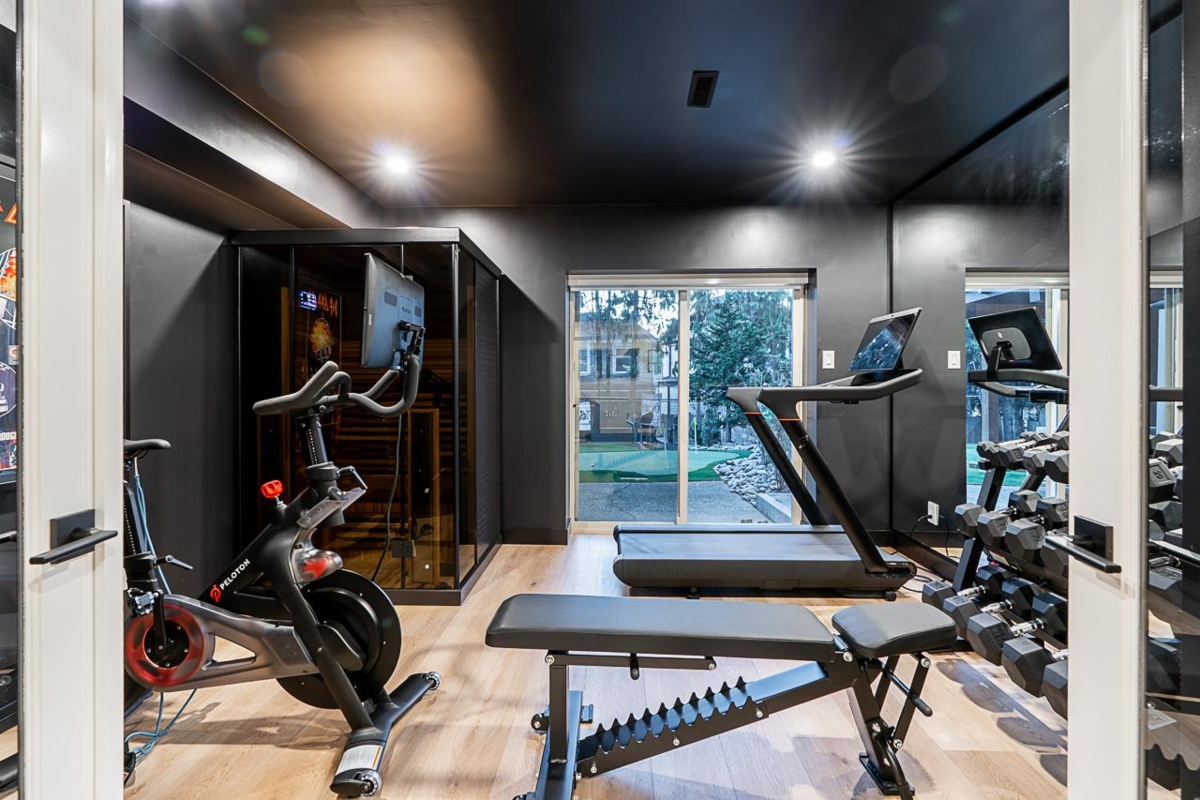 Outdoor Kitchen Photo of 839 164 Street, Surrey, BC