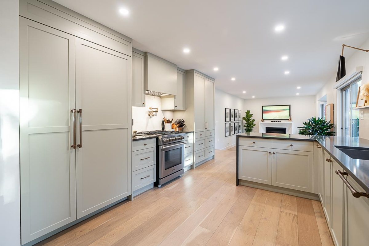 Walk-In Closet Photo of 839 164 Street, Surrey, BC