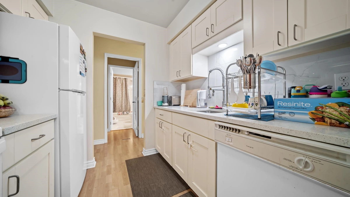 Dining Area Photo of 1314 10620 150 Street, Surrey, BC