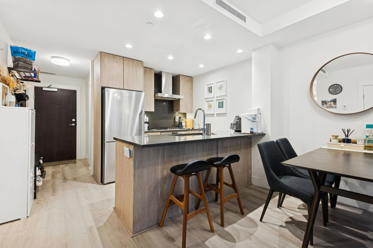 Bedroom 4 Photo of 305 10788 No. 5 Road, Richmond, BC