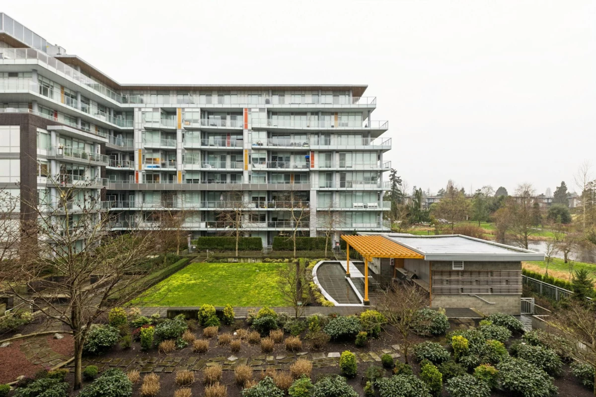 Entry Foyer Photo of 305 10788 No. 5 Road, Richmond, BC