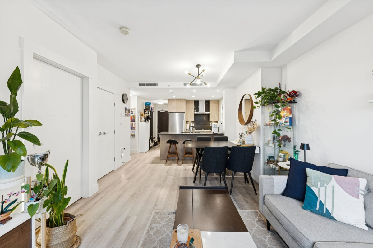 Primary Bathroom Photo of 305 10788 No. 5 Road, Richmond, BC