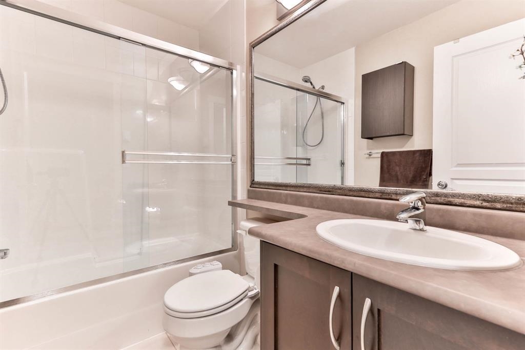 Guest Bathroom Photo of 42 8676 158 Street, Surrey, BC