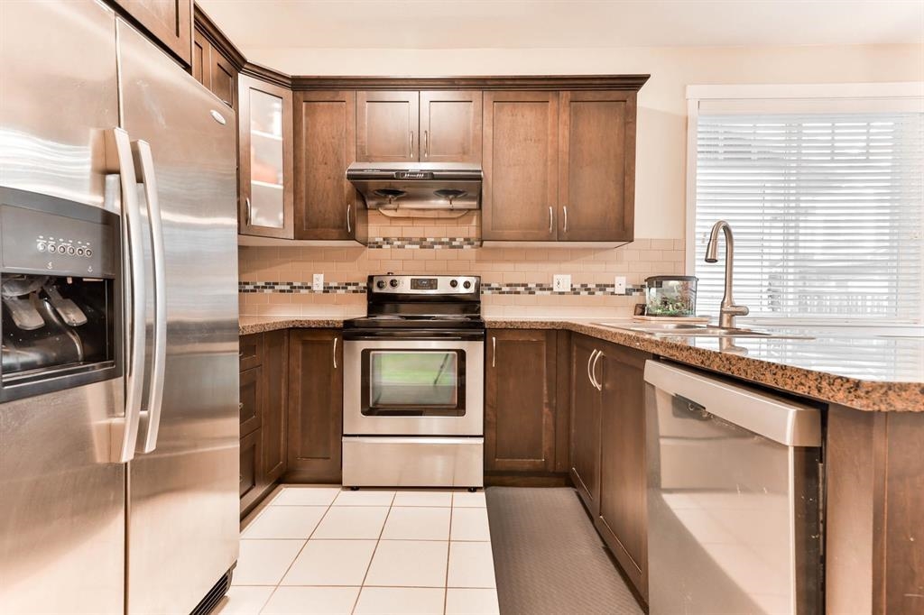 Primary Bathroom Photo of 42 8676 158 Street, Surrey, BC