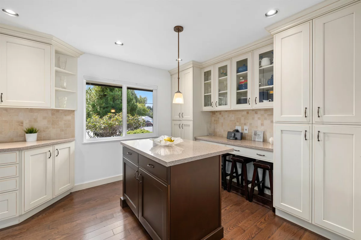 Guest Bathroom Photo of 5259 12 Avenue, Delta, BC