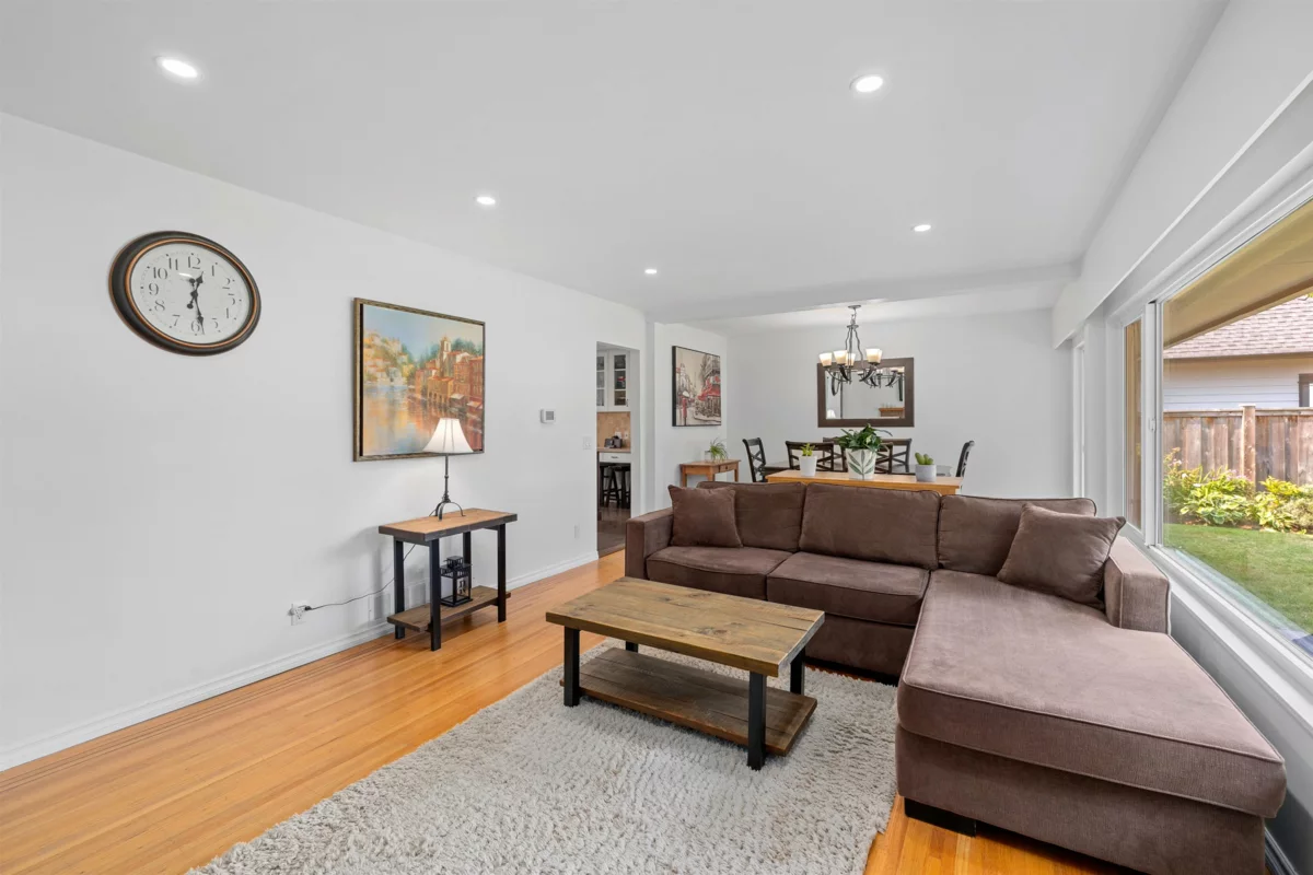 Kitchen Island Photo of 5259 12 Avenue, Delta, BC