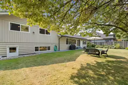 Garden / Landscaping Photo of 5259 12 Avenue, Delta, BC