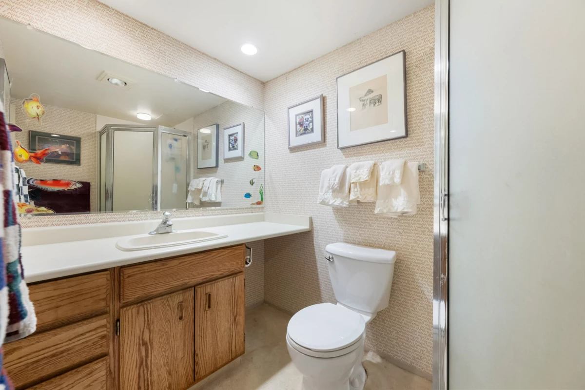 Office / Den Photo of 111 1442 Foster Street, White Rock, BC