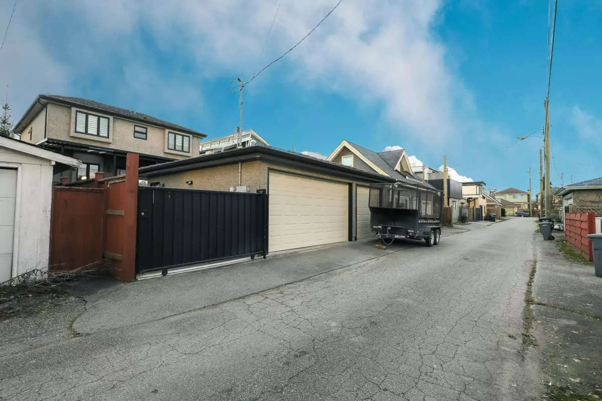 Outdoor Kitchen Photo of 66 W 44th Avenue, Vancouver, BC