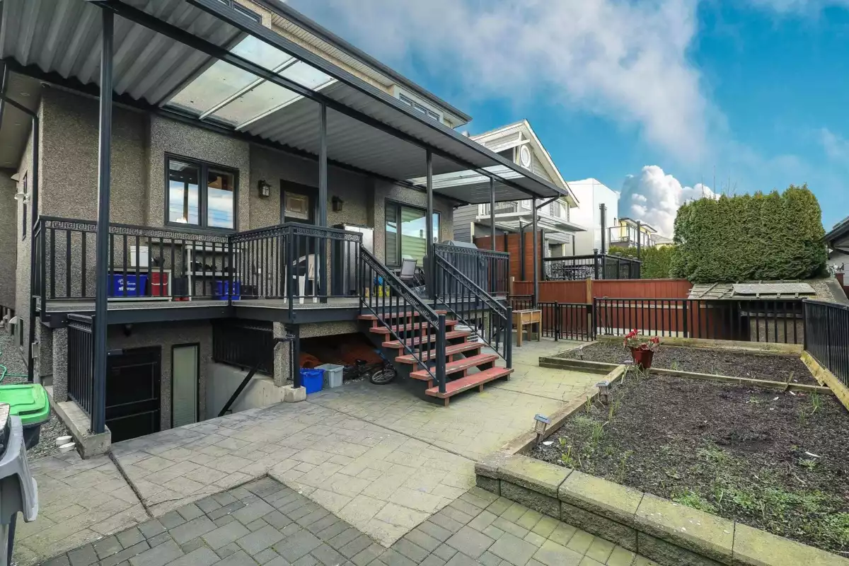 Swimming Pool Photo of 66 W 44th Avenue, Vancouver, BC