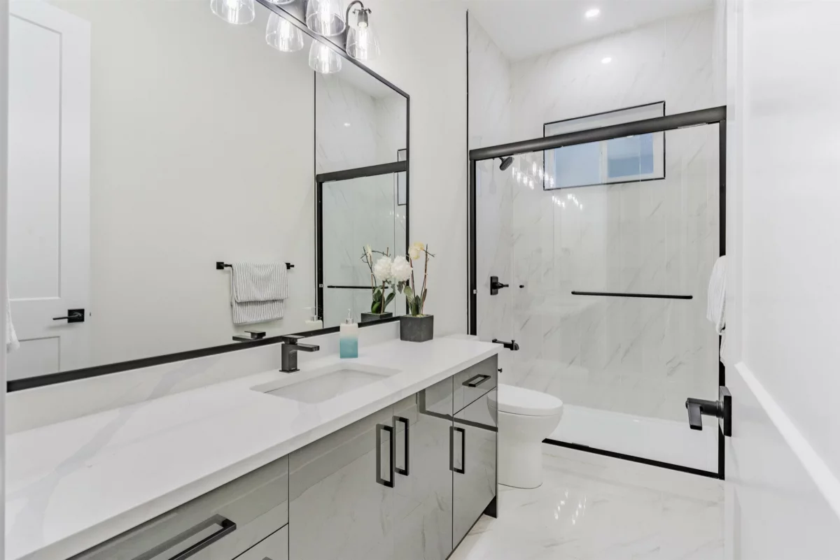 Family Room Photo of 11796 84 Avenue, Delta, BC