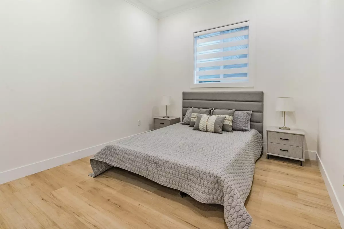 Living Room Photo of 11796 84 Avenue, Delta, BC