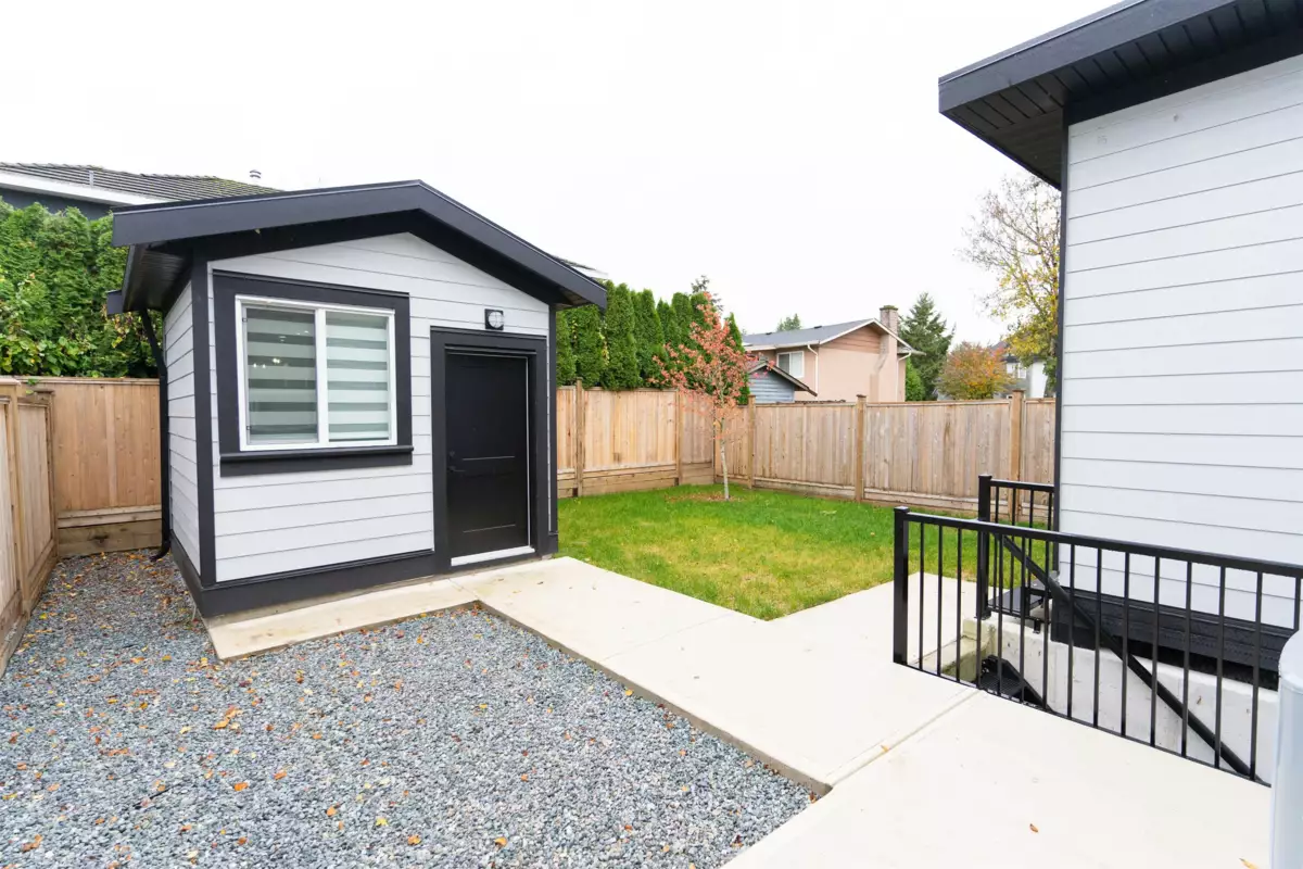 Staircase Photo of 11796 84 Avenue, Delta, BC