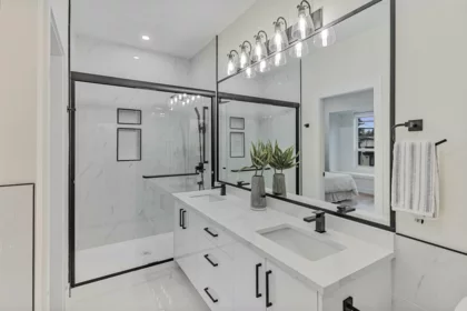 Powder Room Photo of 11796 84 Avenue, Delta, BC
