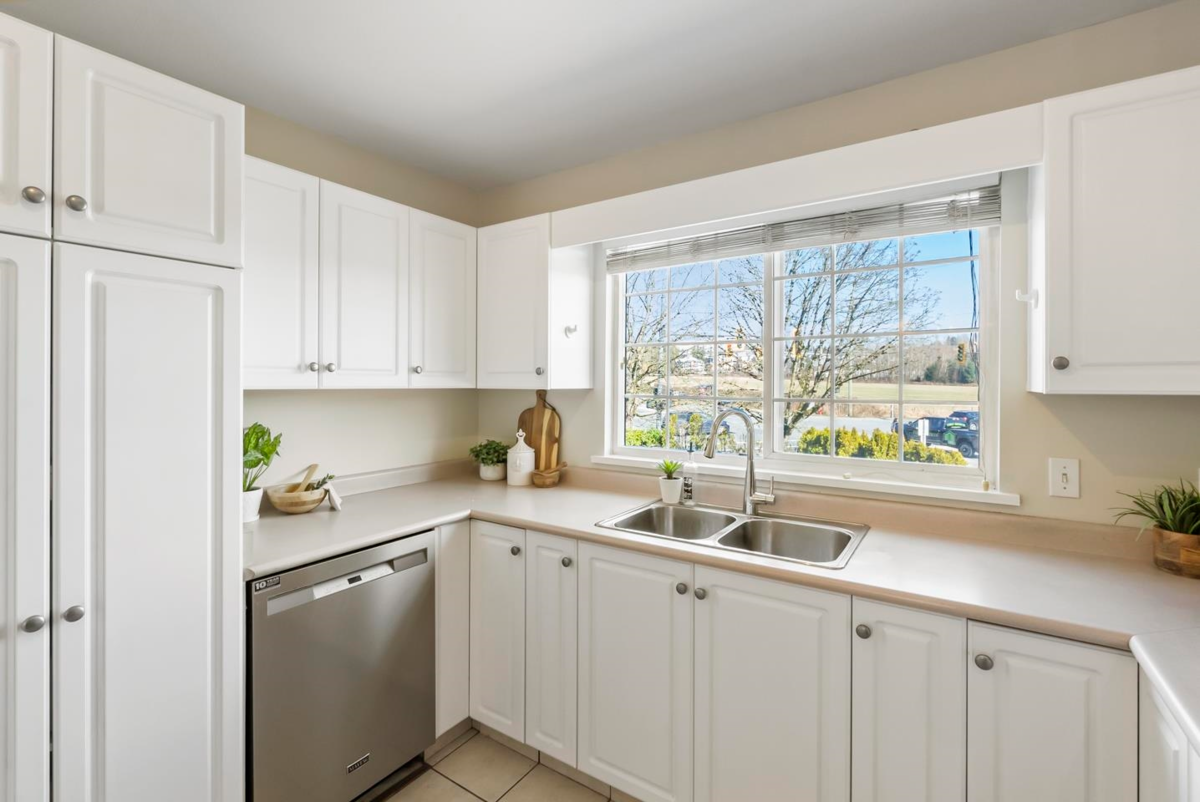 Breakfast Nook Photo of 13 19948 Willoughby Way, Langley, BC