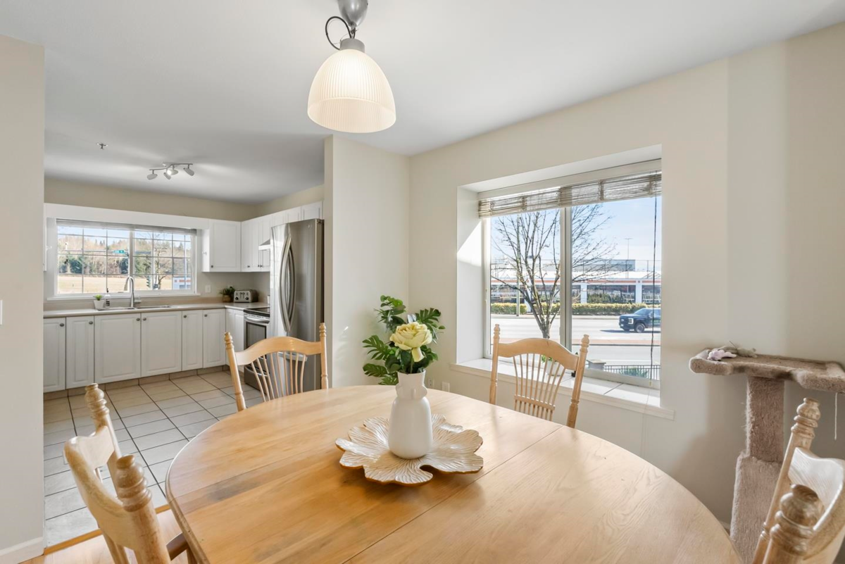 Kitchen Island Photo of 13 19948 Willoughby Way, Langley, BC