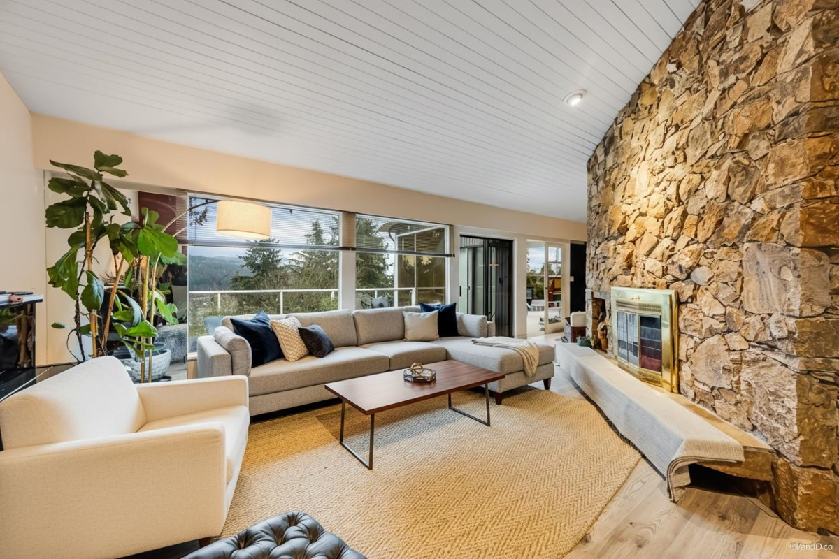 Kitchen Photo of 749 Carleton Drive, Port Moody, BC
