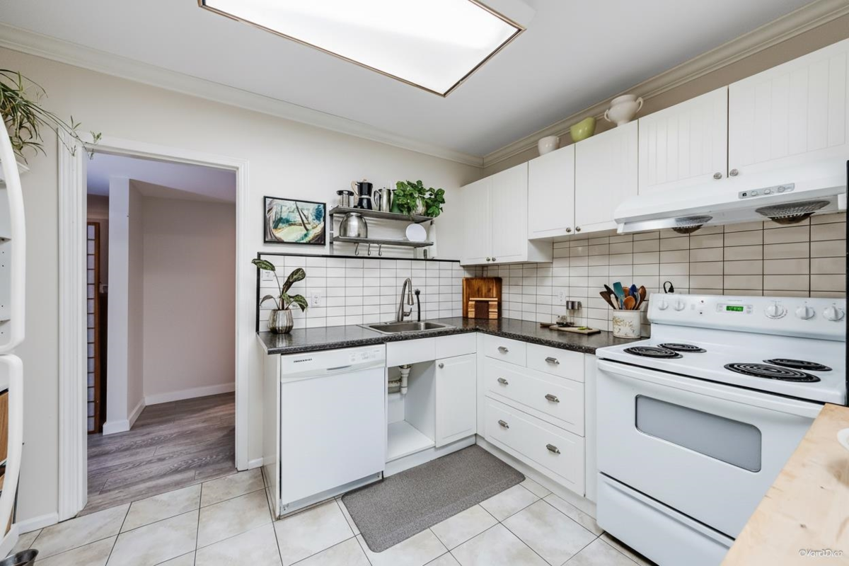 Loft / Bonus Room Photo of 749 Carleton Drive, Port Moody, BC