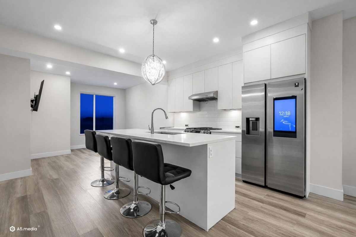 Kitchen Photo of 11 5515 199a Street, Langley, BC