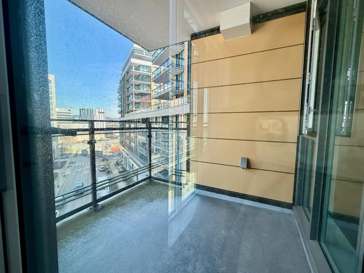 Breakfast Nook Photo of 807 3280 Corvette Way, Richmond, BC