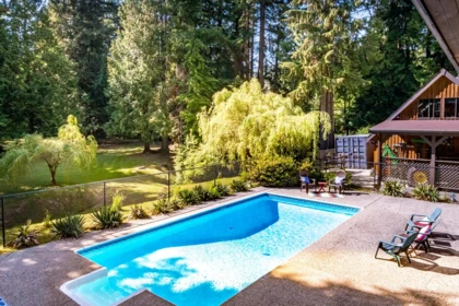 Primary Bedroom Photo of 1371 Sunshine Coast Highway, Gibsons, BC