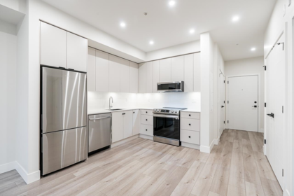 Kitchen Island Photo of 307 45511 Campus Drive, Chilliwack, BC