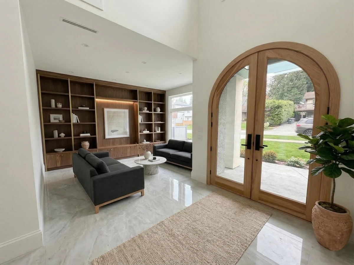 Living Room Photo of 13512 14 Avenue, White Rock, BC